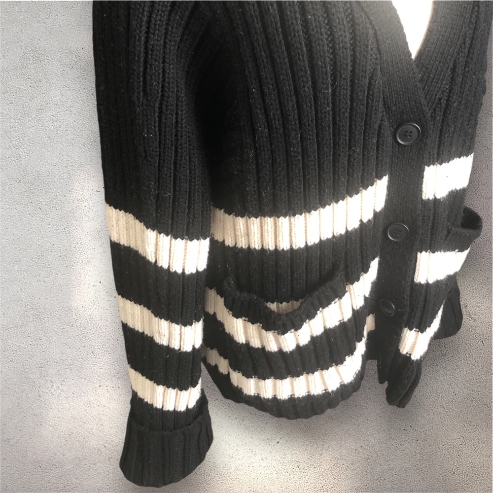 ▪️Zara v neck striped cardigan▪️ - Picture 3 of 9